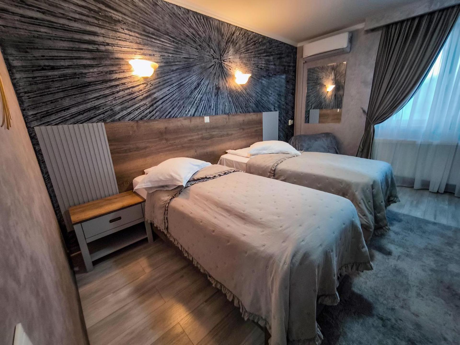 Hotel Dorobanti Яссы Экстерьер фото