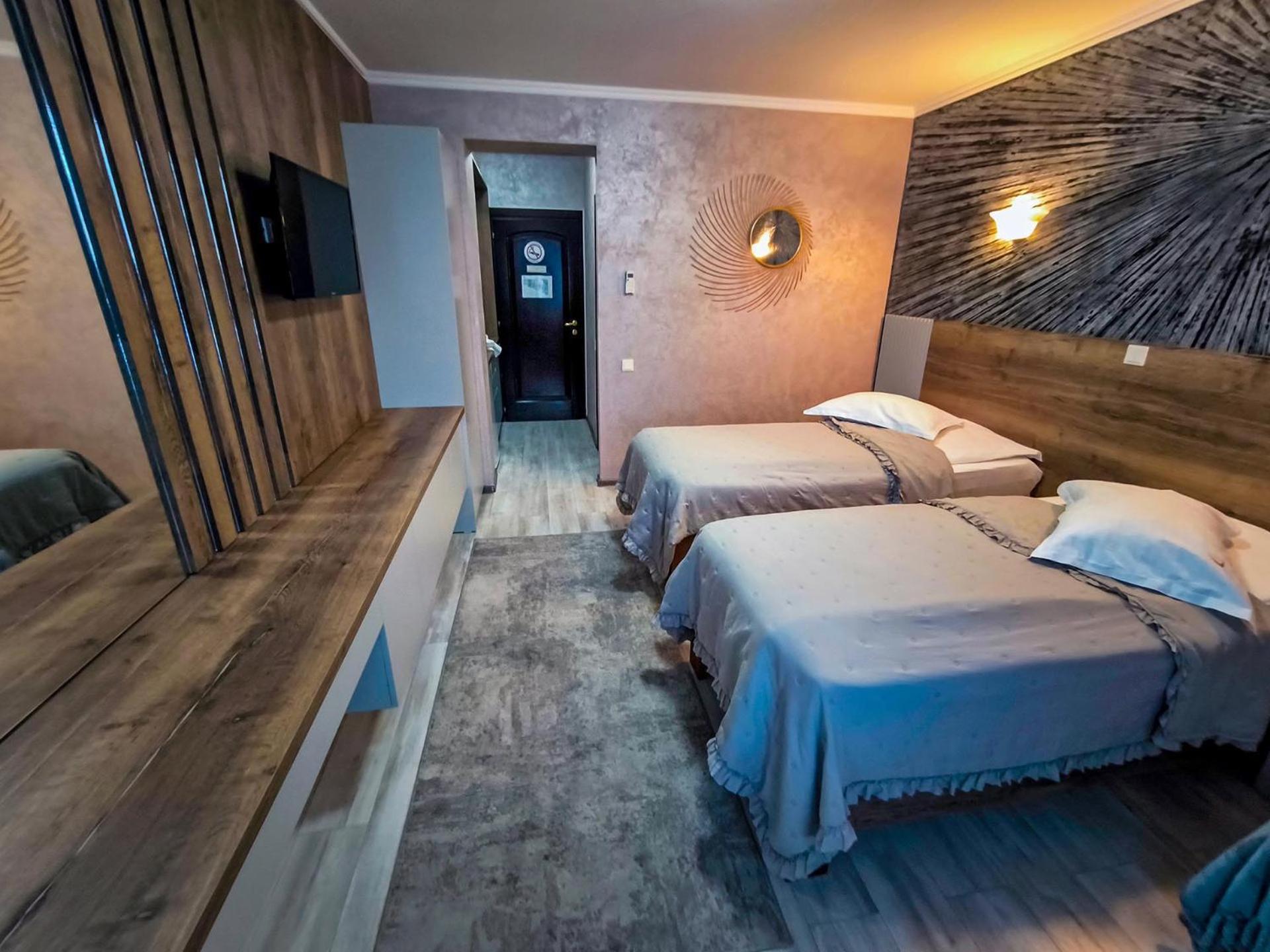Hotel Dorobanti Яссы Экстерьер фото